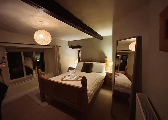 Holly Cottage